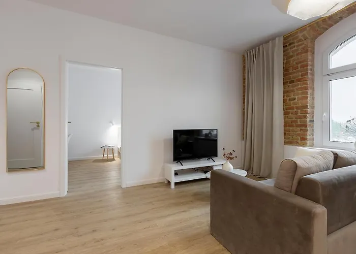 Fabryczna 19 By Farkas * 포즈난