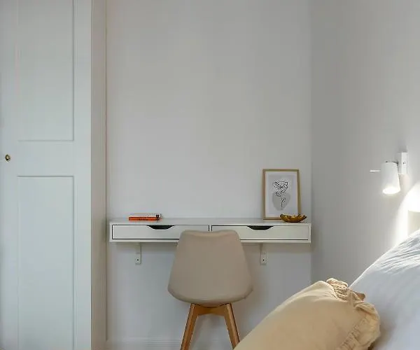 Apartment Fabryczna 19 By Farkas Poznan